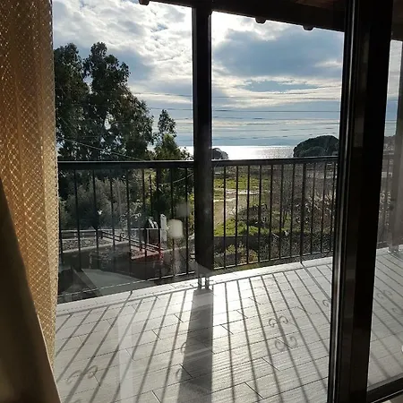 Golden Evelyn Apart Otel 4*