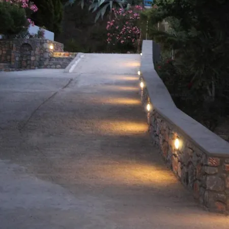 Ξενοδοχείο με διαμερίσματα Golden Evelyn Αγία Παρασκευή