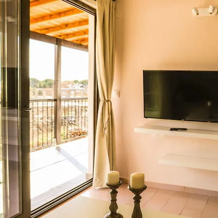 Ξενοδοχείο με διαμερίσματα Golden Evelyn Αγία Παρασκευή