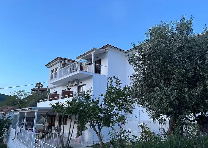 Golden Evelyn Agia Paraskevi (Skiathos)