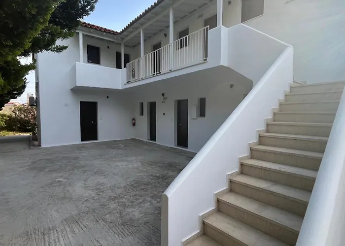 Aparthotel Golden Evelyn 4*