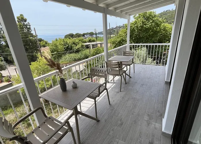 Golden Evelyn Aparthotel 4*