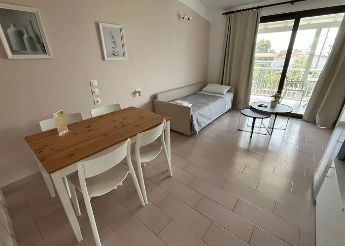 Golden Evelyn Aparthotel 4*