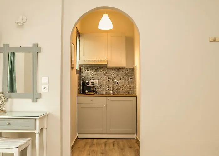 Golden Evelyn Aparthotel 4*