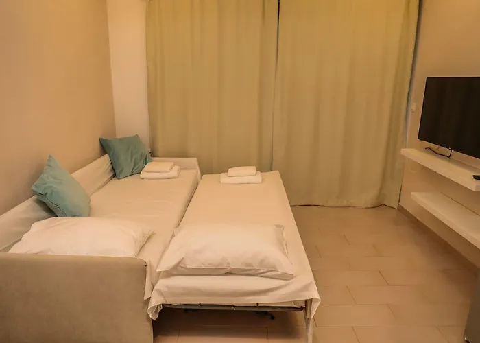 Golden Evelyn Agia Paraskevi (Skiathos)