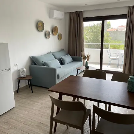 Aparthotel Golden Evelyn 4*