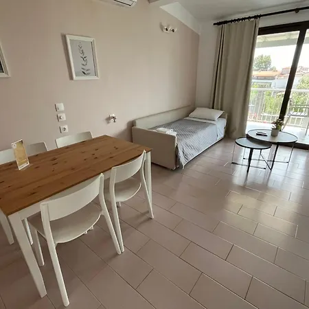 Golden Evelyn 아파트호텔 4*