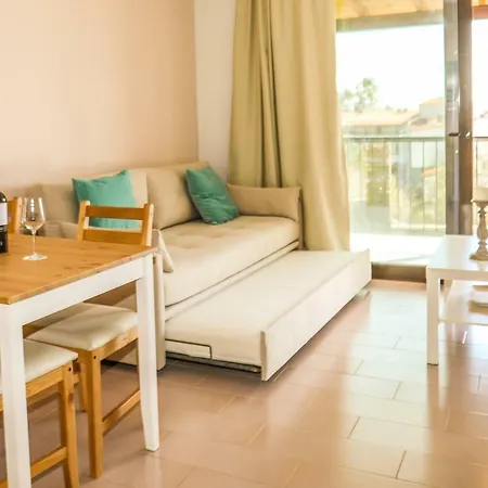 Golden Evelyn Aparthotel